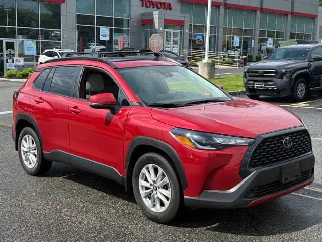 Thumbnail: 2022 Toyota Corolla Cross - 3