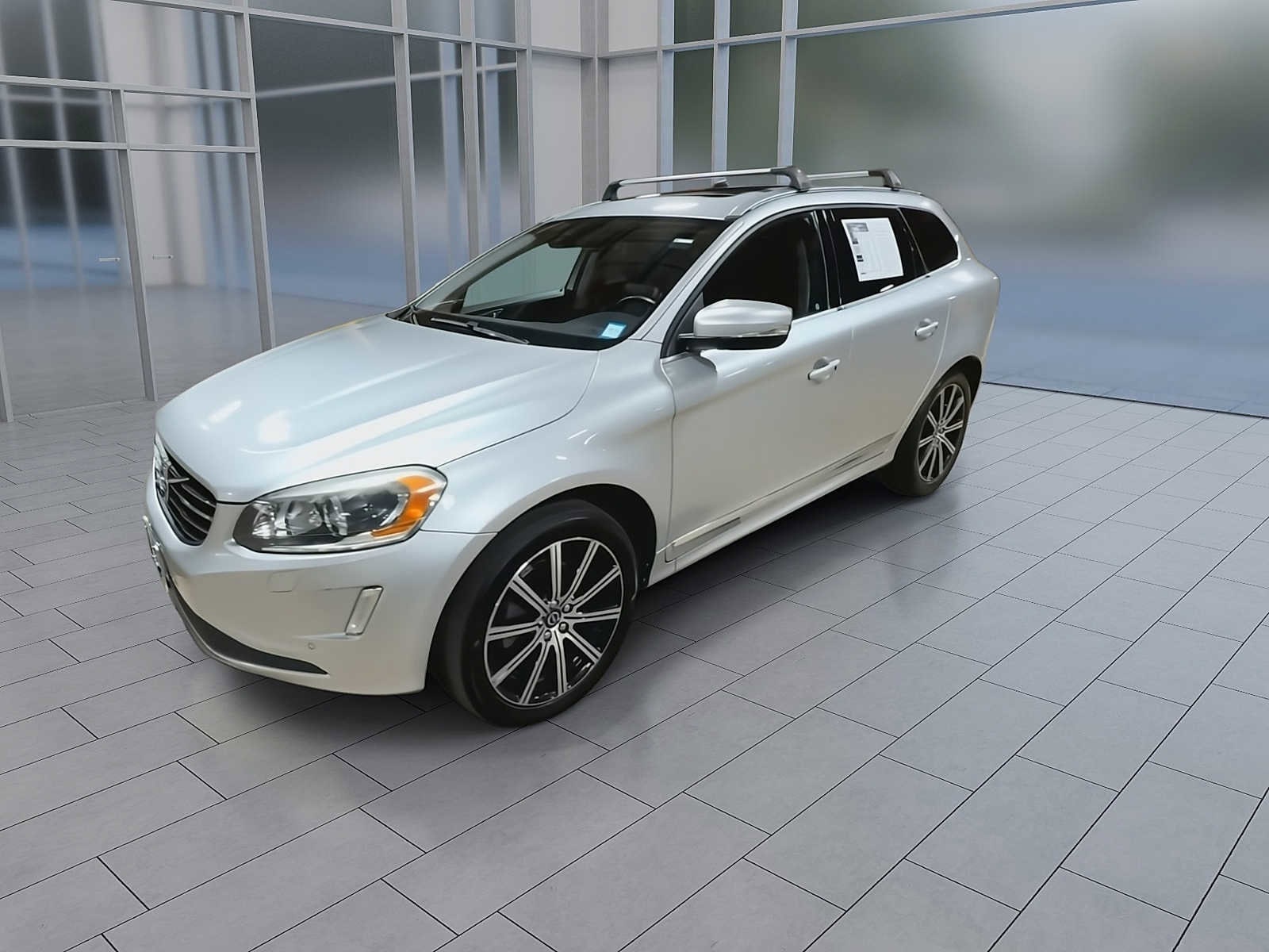 Thumbnail: 2017 Volvo XC60 - 4