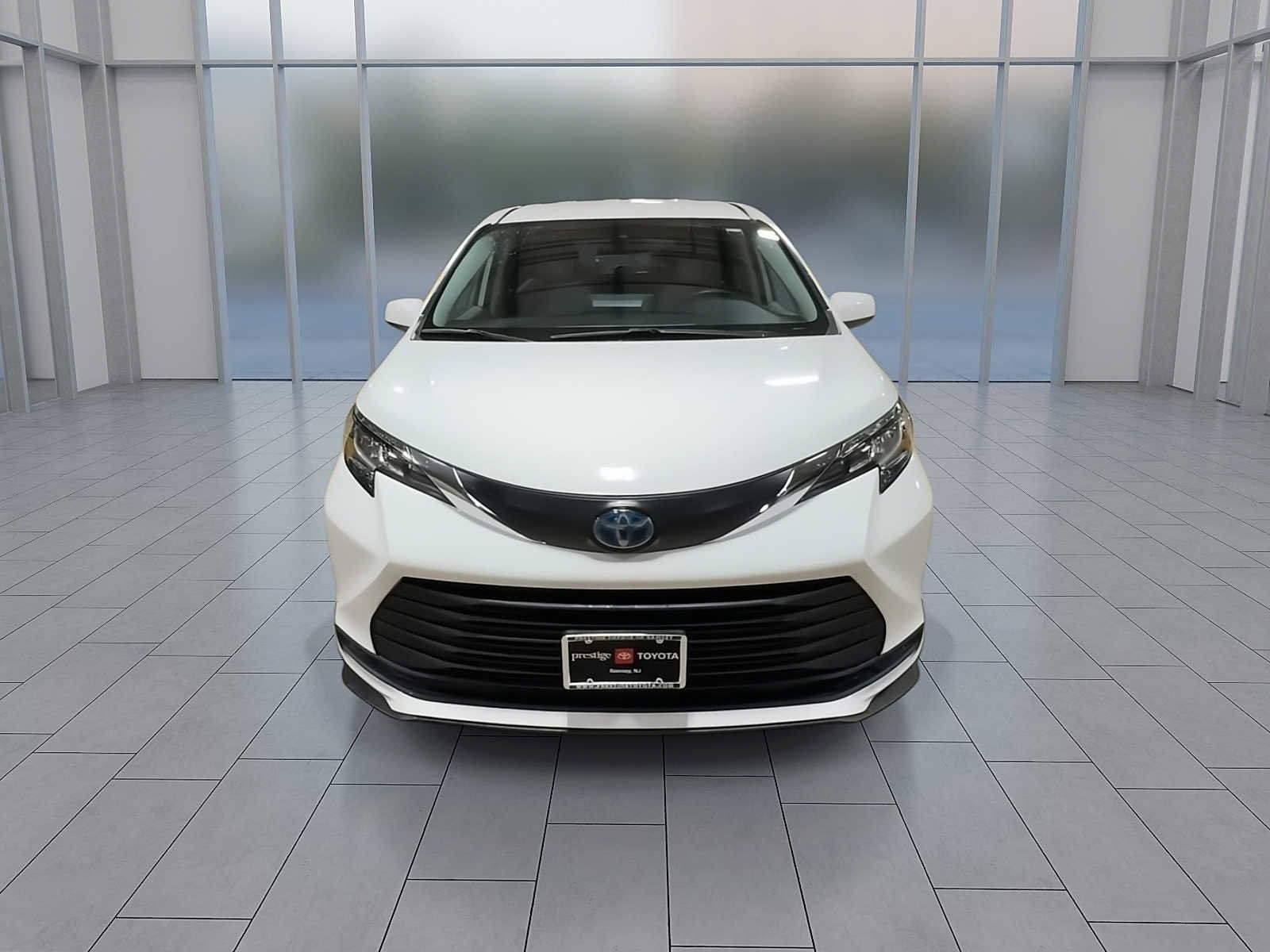 Thumbnail: 2022 Toyota Sienna - 3