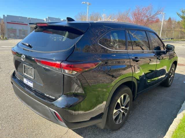 Thumbnail: 2024 Toyota Highlander - 4