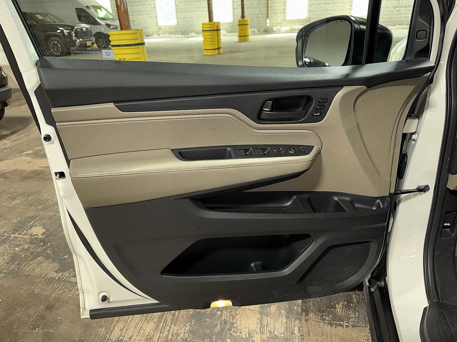 Thumbnail: 2018 Honda Odyssey - 32