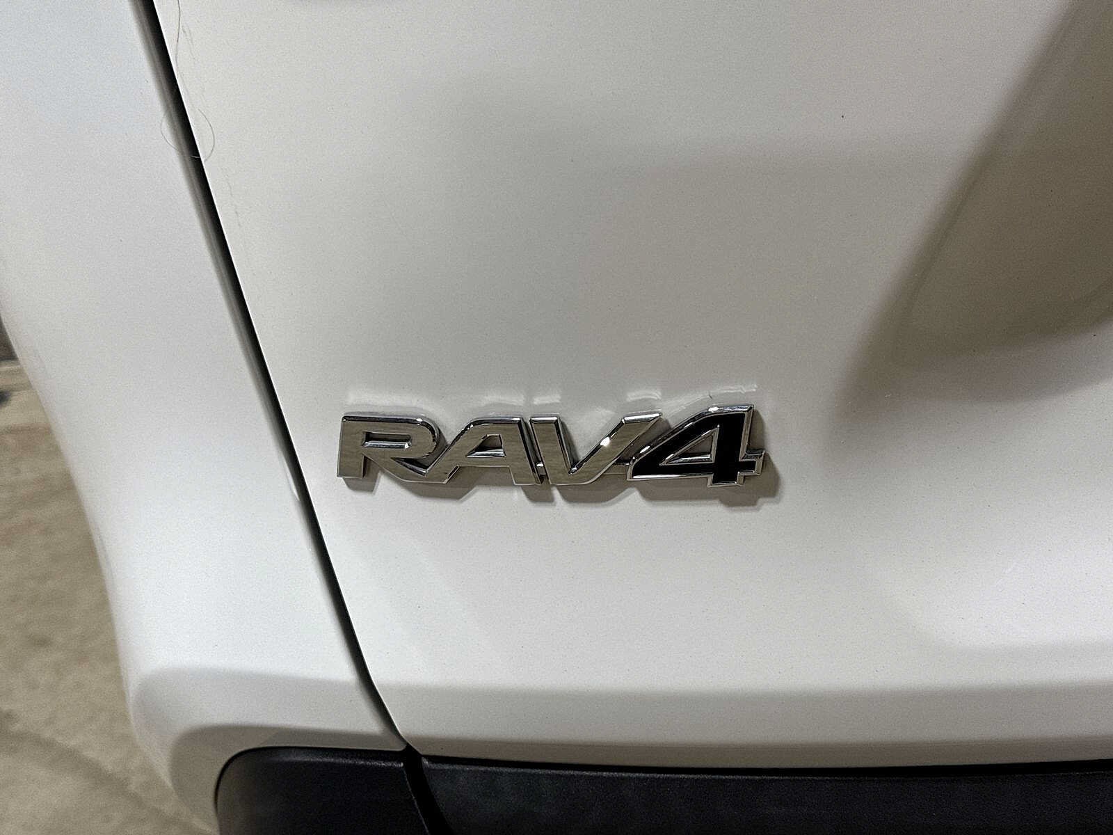 Thumbnail: 2023 Toyota RAV4 - 26