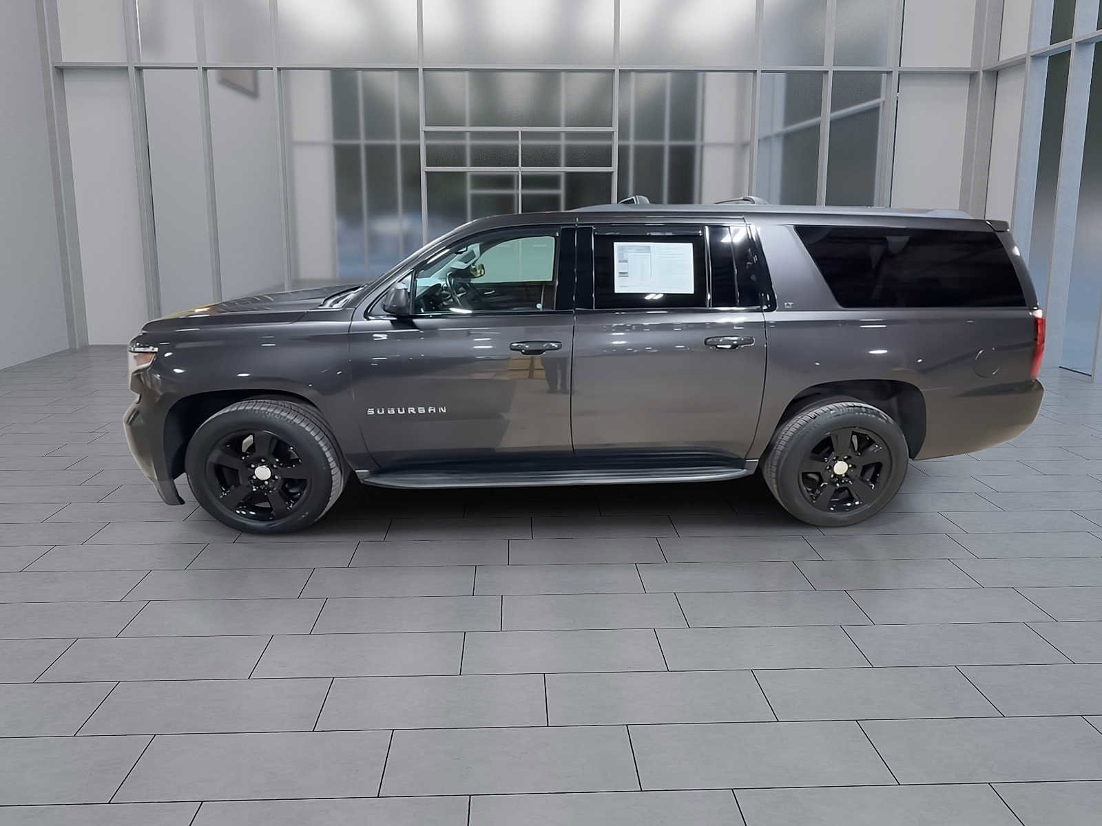 Thumbnail: 2017 Chevrolet Suburban - 5