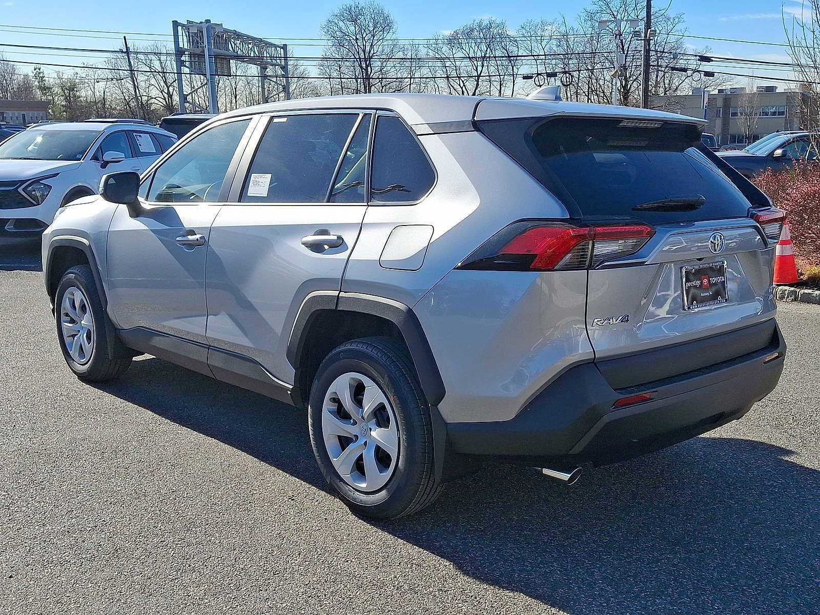 Thumbnail: 2025 Toyota RAV4 - 17