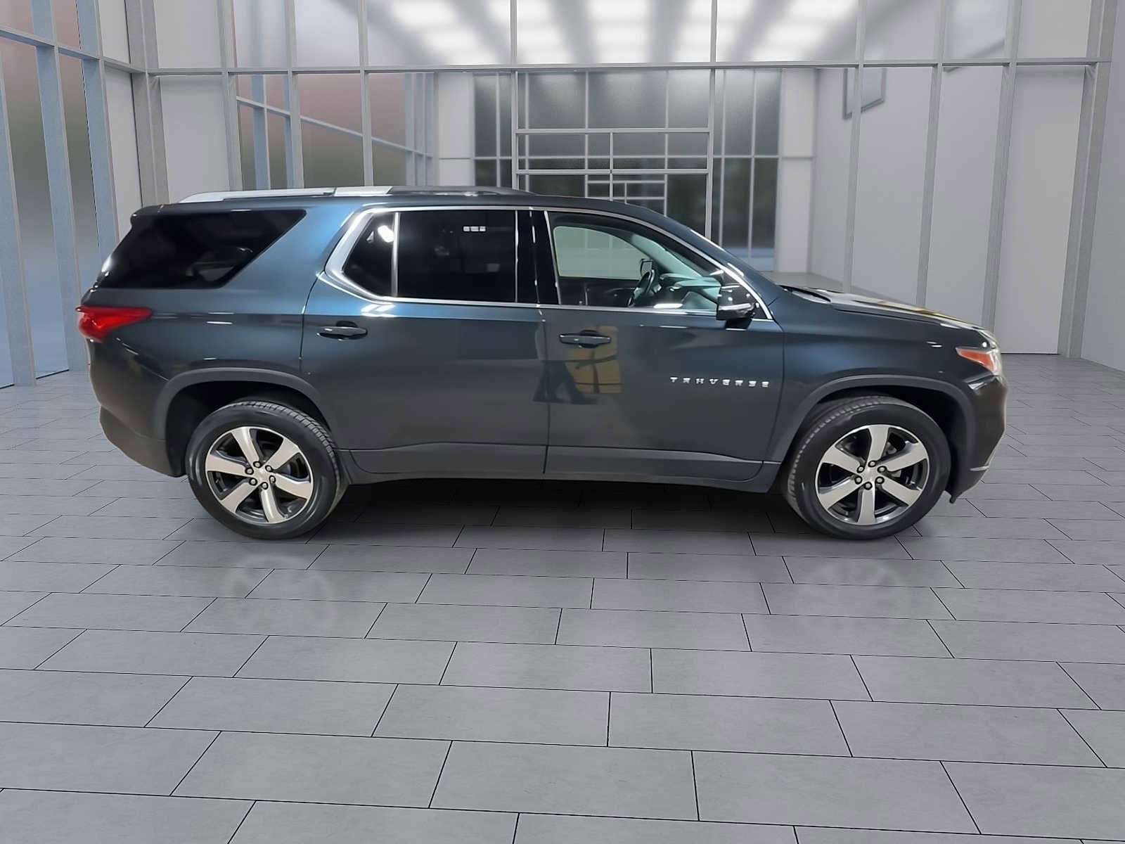 Thumbnail: 2018 Chevrolet Traverse - 9