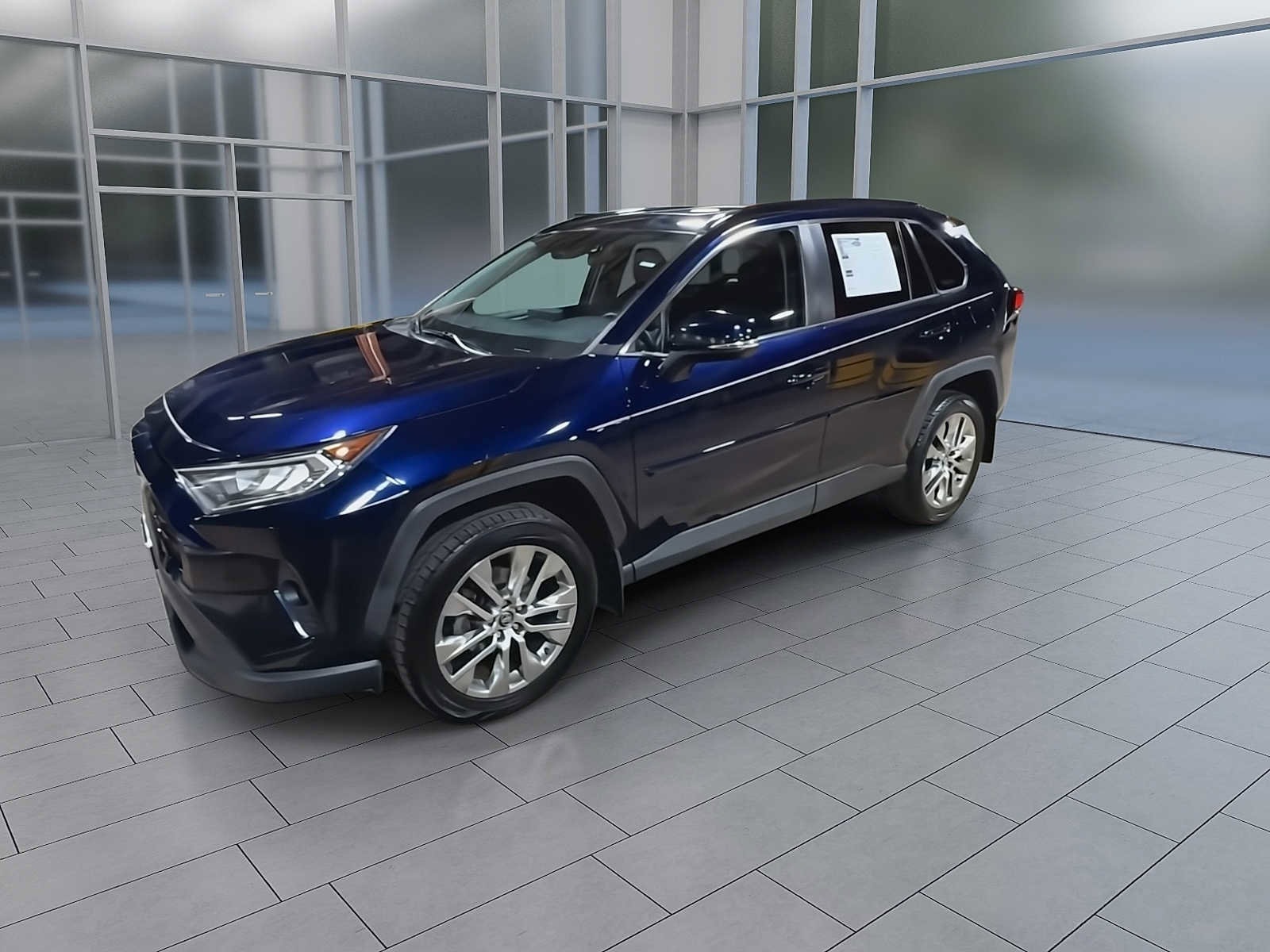 Thumbnail: 2020 Toyota RAV4 - 4