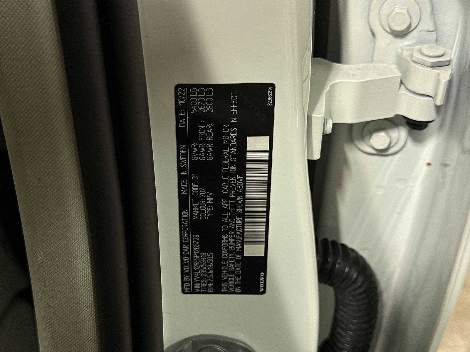 Thumbnail: 2023 Volvo XC60 - 14