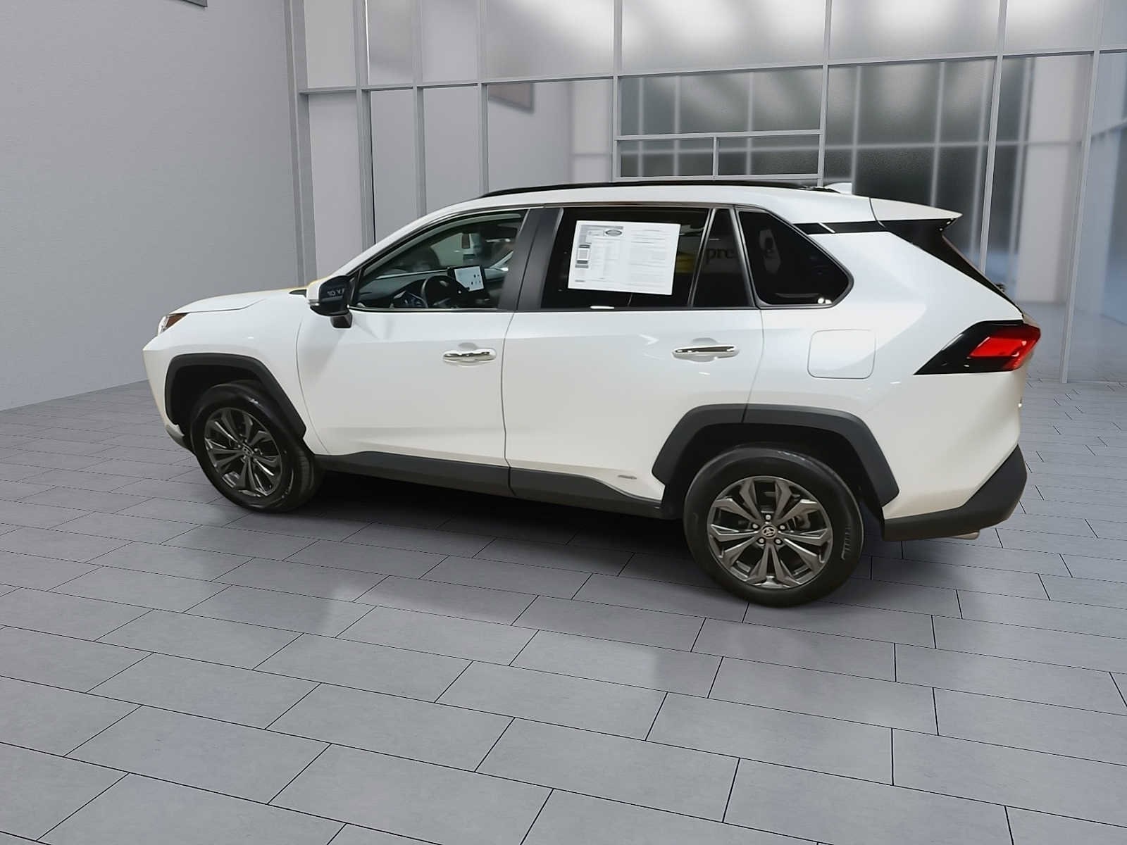 Thumbnail: 2023 Toyota RAV4 - 6