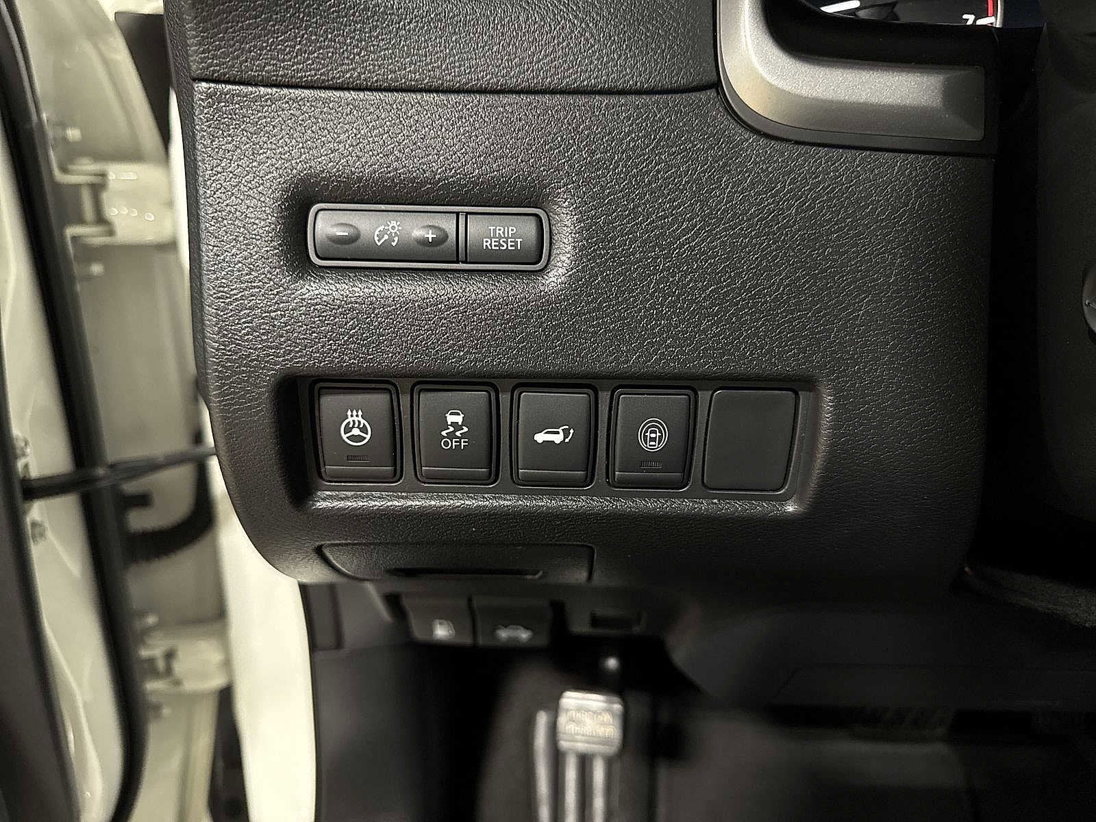 Thumbnail: 2020 Nissan Murano - 25