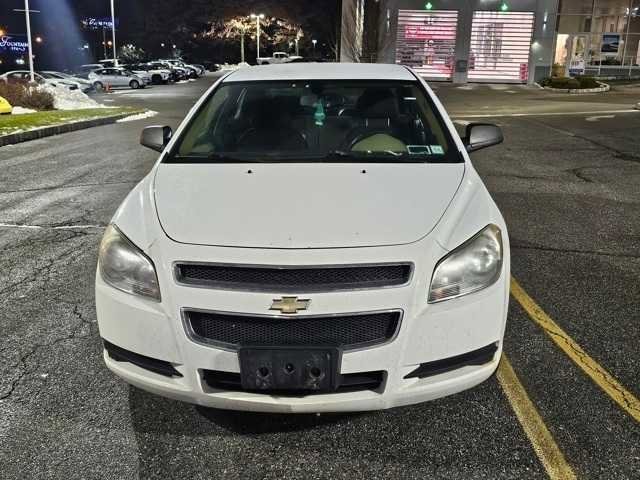 Thumbnail: 2010 Chevrolet Malibu - 2