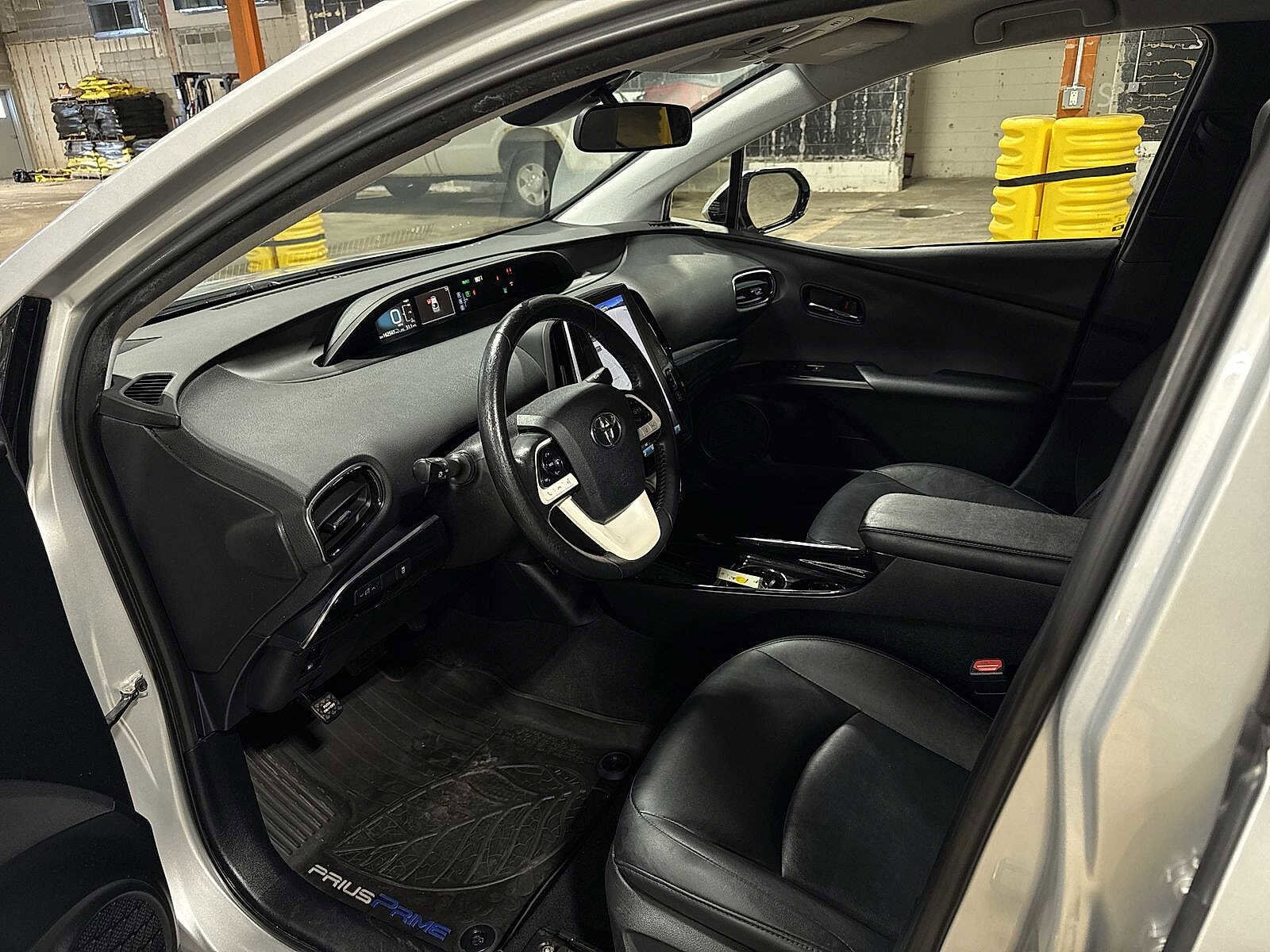 Thumbnail: 2017 Toyota Prius Prime - 29