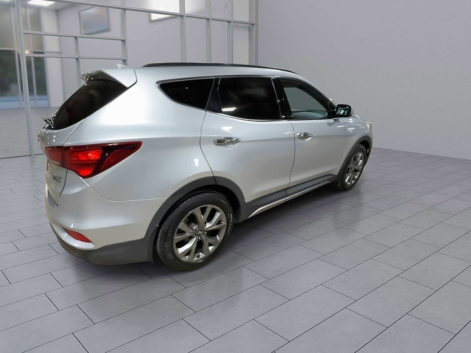 Thumbnail: 2018 Hyundai Santa Fe - 8