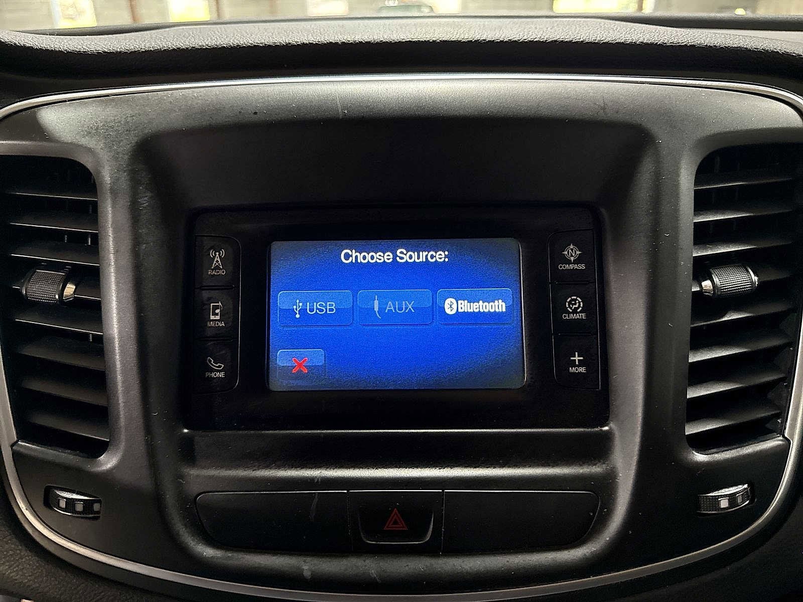 Thumbnail: 2015 Chrysler 200 - 19