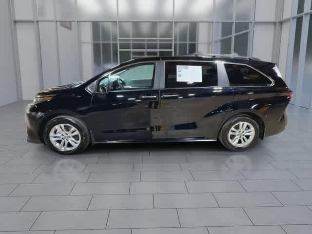 Thumbnail: 2025 Toyota Sienna - 5