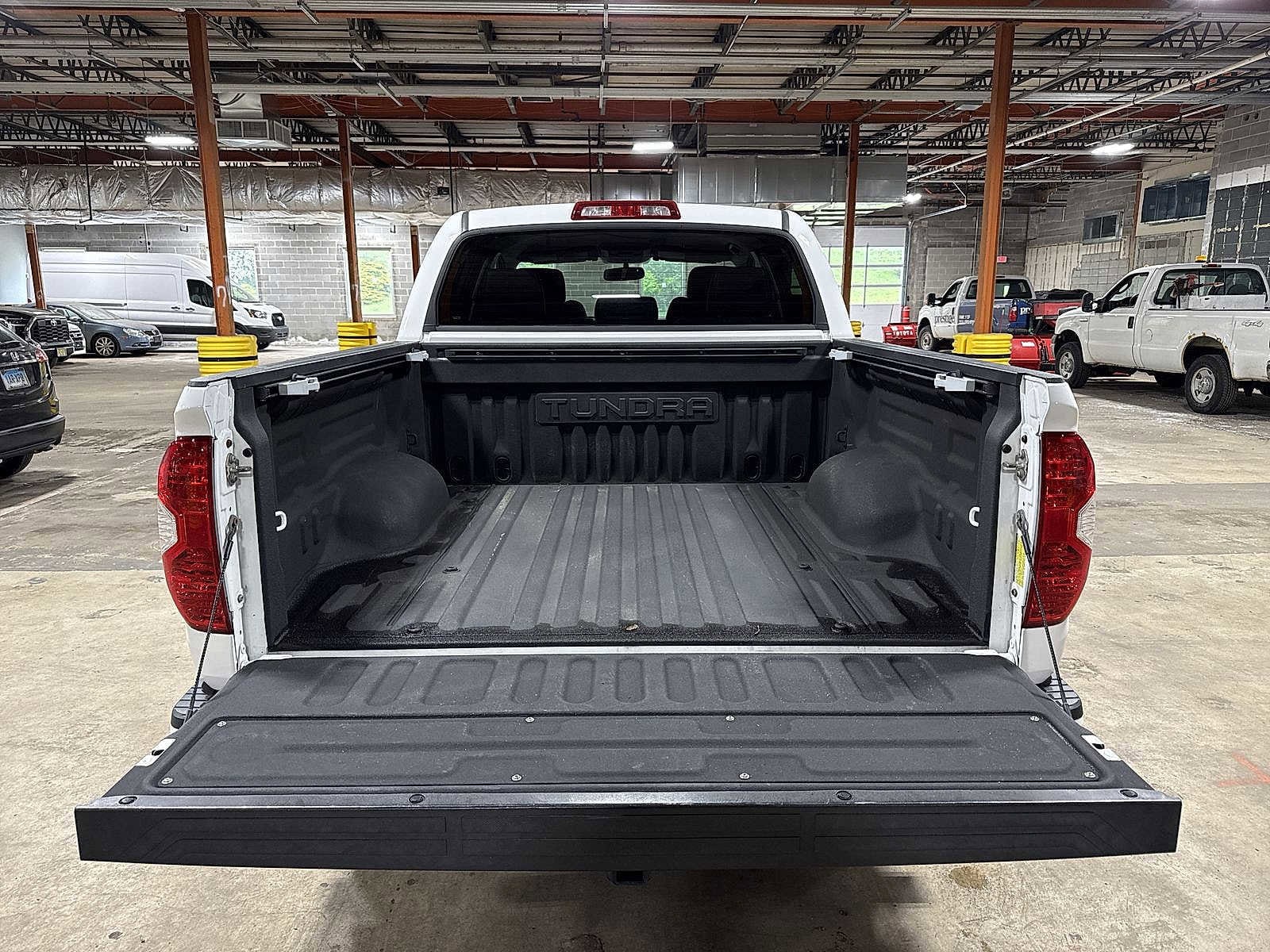 Thumbnail: 2016 Toyota Tundra - 11