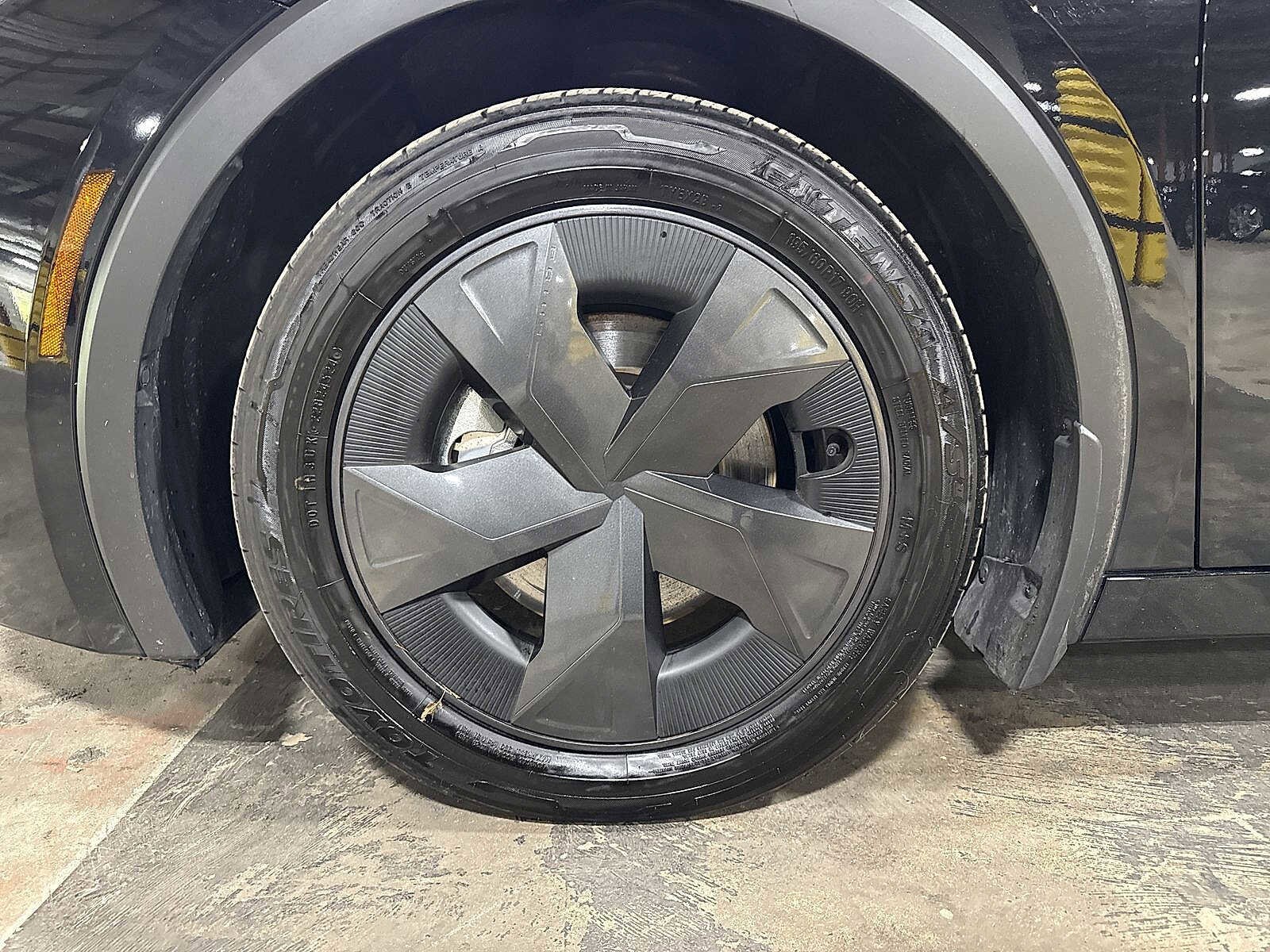 Thumbnail: 2024 Toyota Prius Prime - 10