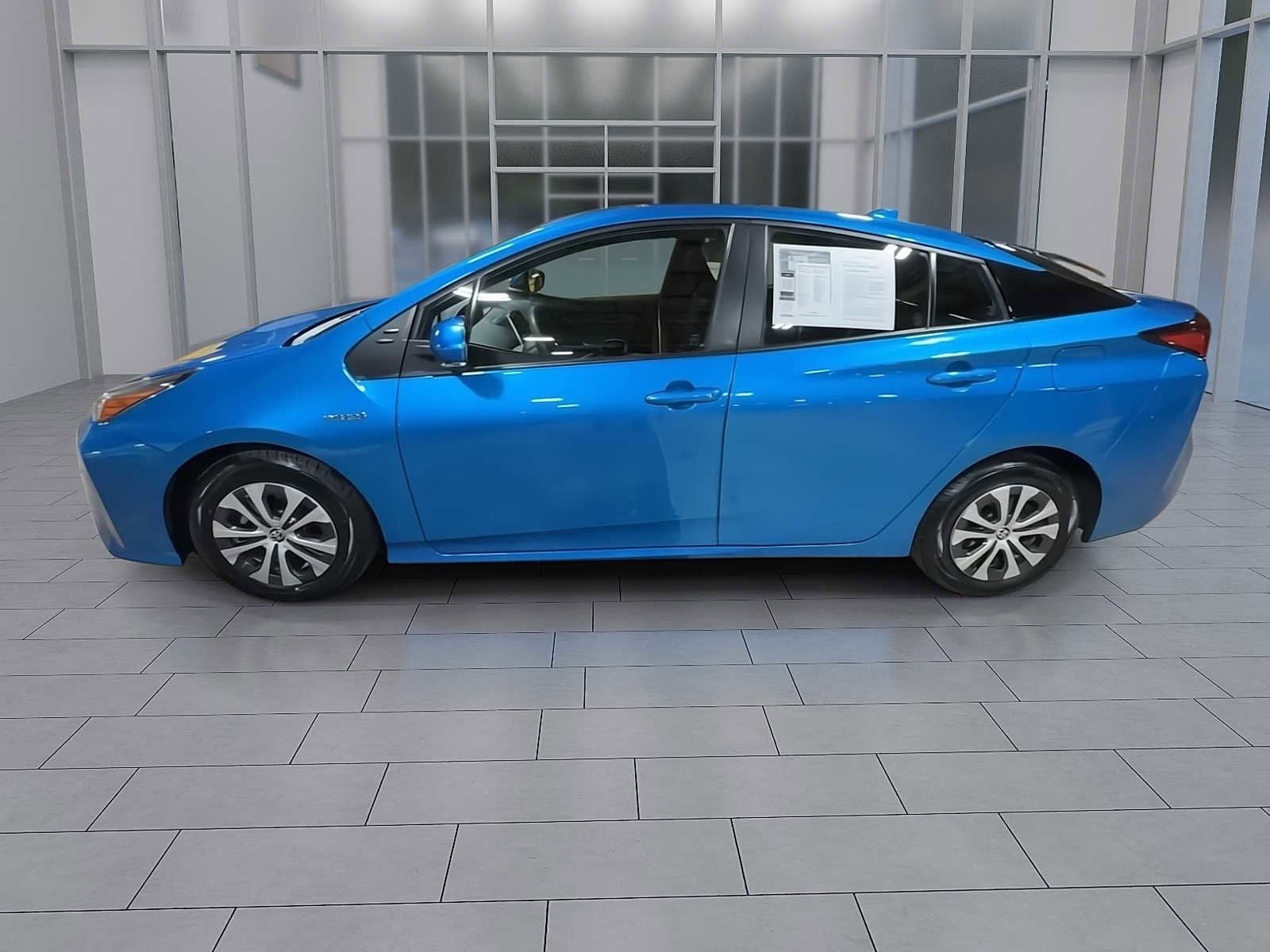 Thumbnail: 2022 Toyota Prius - 5