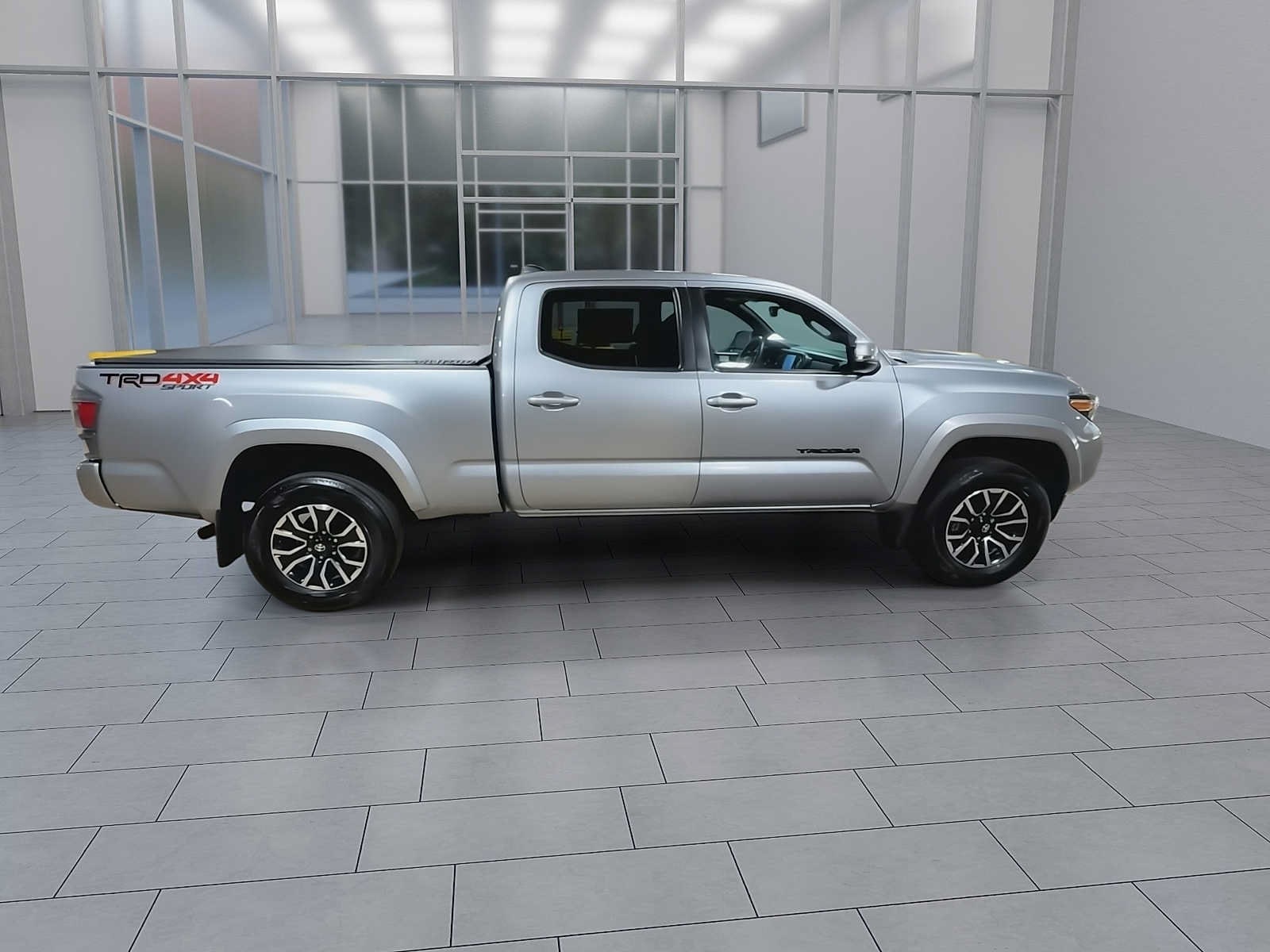 Thumbnail: 2021 Toyota Tacoma - 9