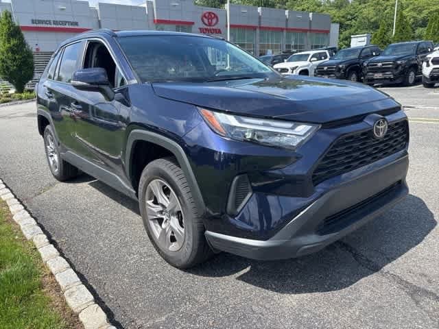 2024 Toyota RAV4 XLE 3