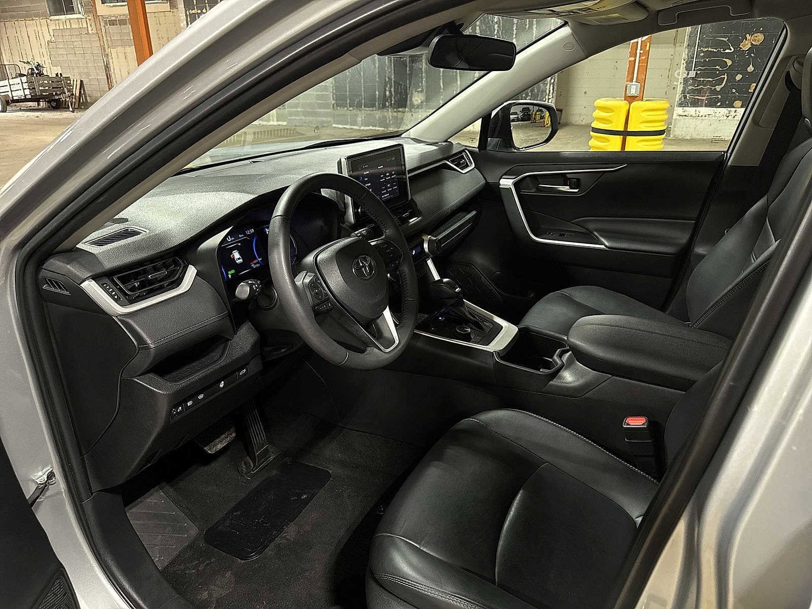 Thumbnail: 2024 Toyota RAV4 - 30