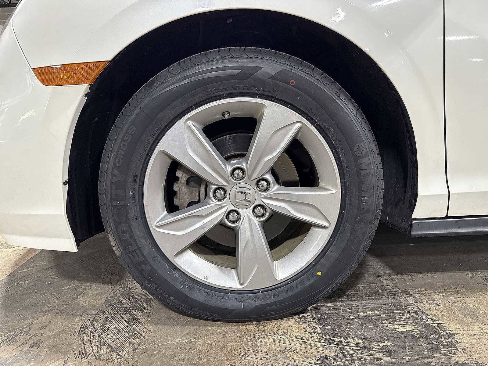 Thumbnail: 2018 Honda Odyssey - 10