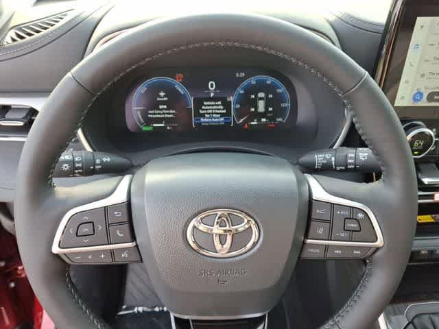Thumbnail: 2026 Toyota Highlander - 17