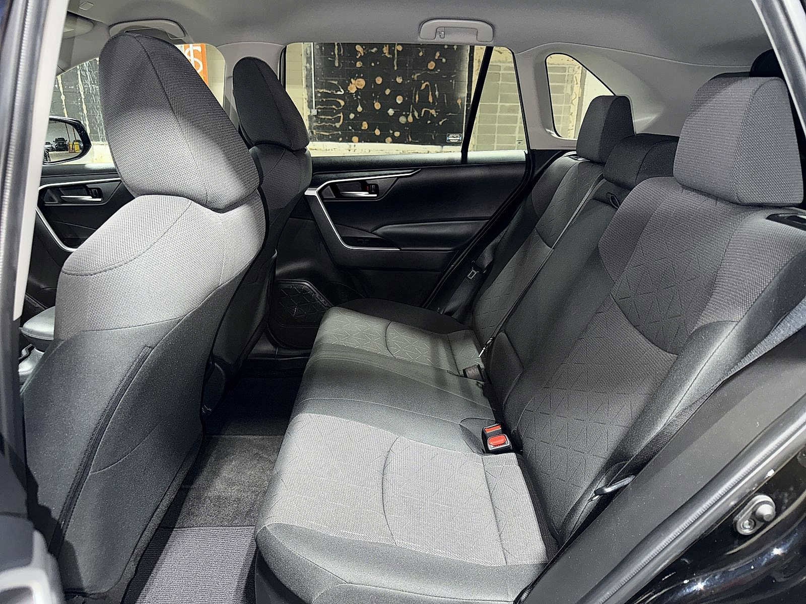 Thumbnail: 2023 Toyota RAV4 - 17