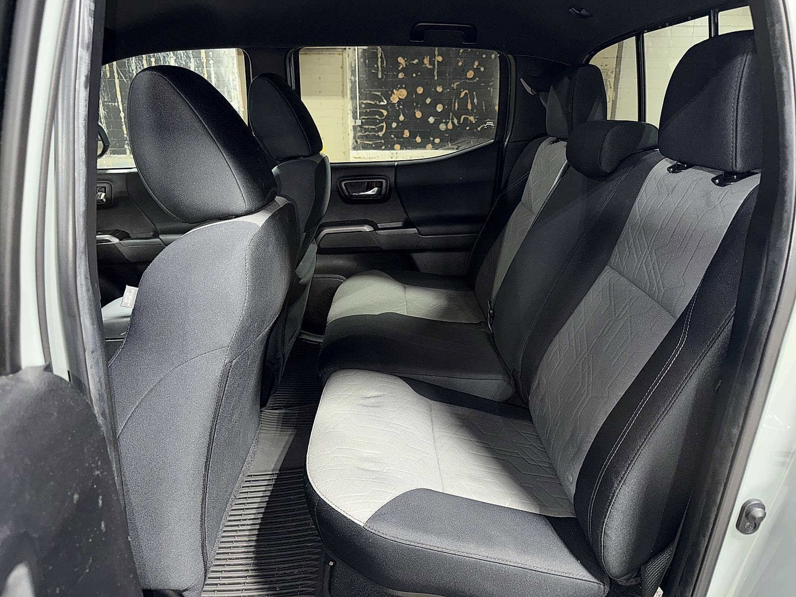 Thumbnail: 2022 Toyota Tacoma - 17