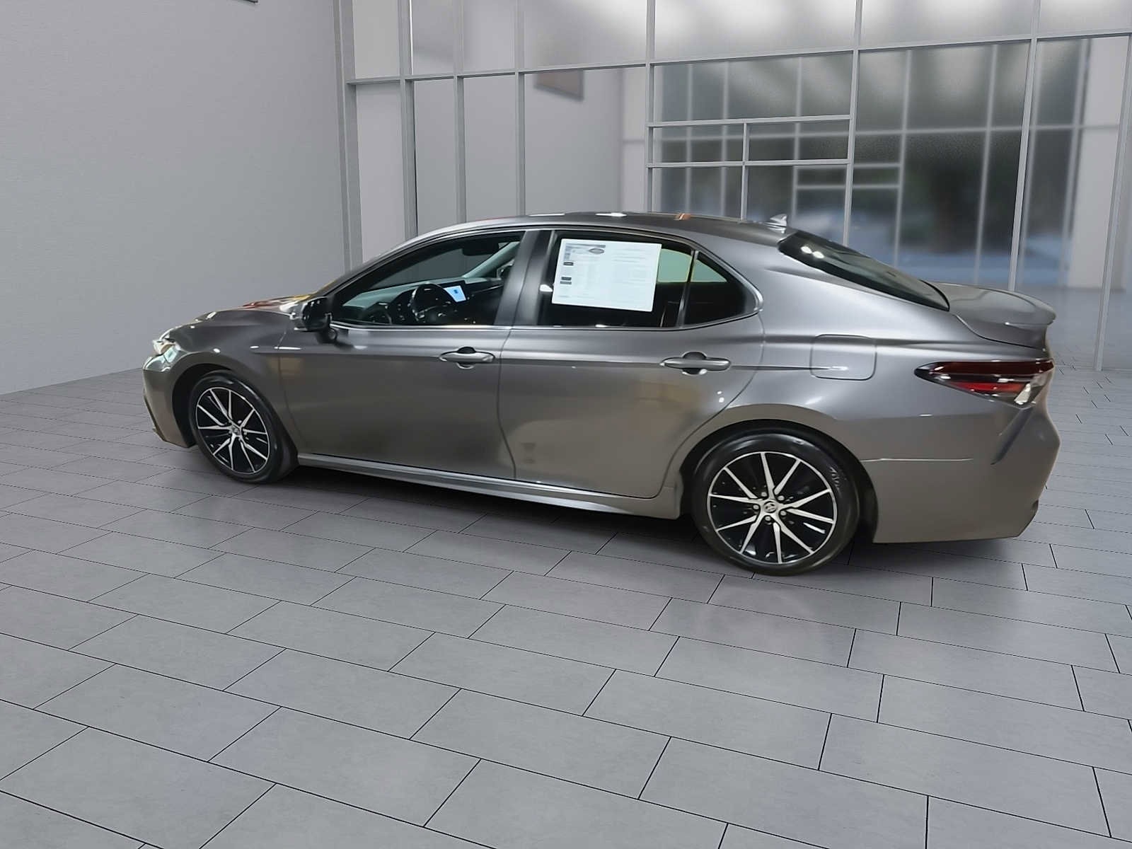 Thumbnail: 2021 Toyota Camry - 5