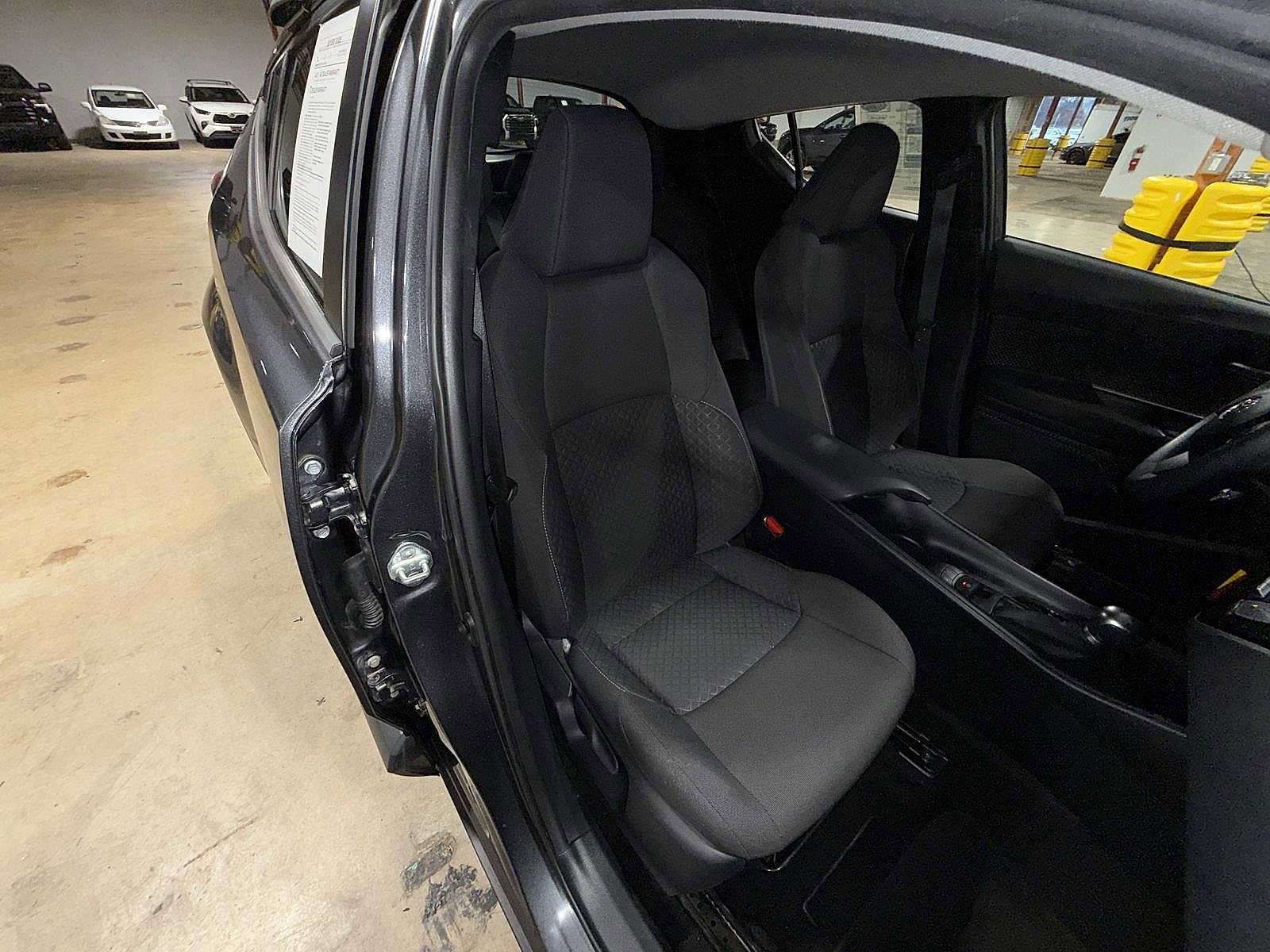 Thumbnail: 2021 Toyota C-HR - 16