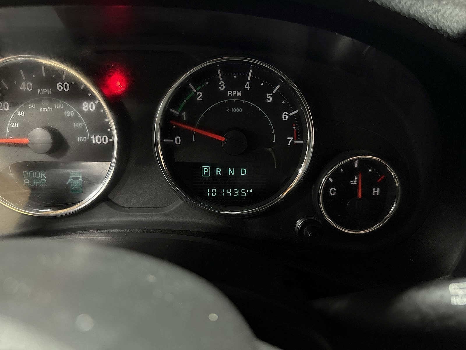 Thumbnail: 2015 Jeep Wrangler - 18