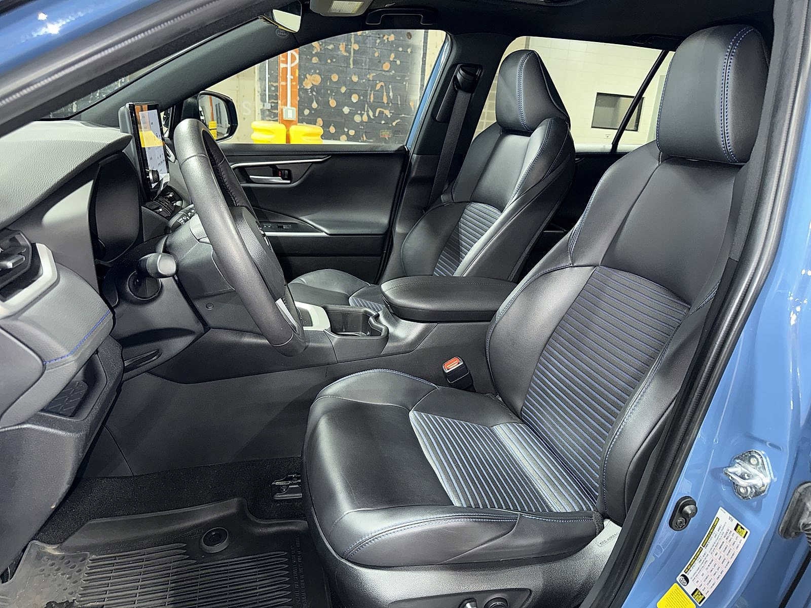 Thumbnail: 2023 Toyota RAV4 - 15