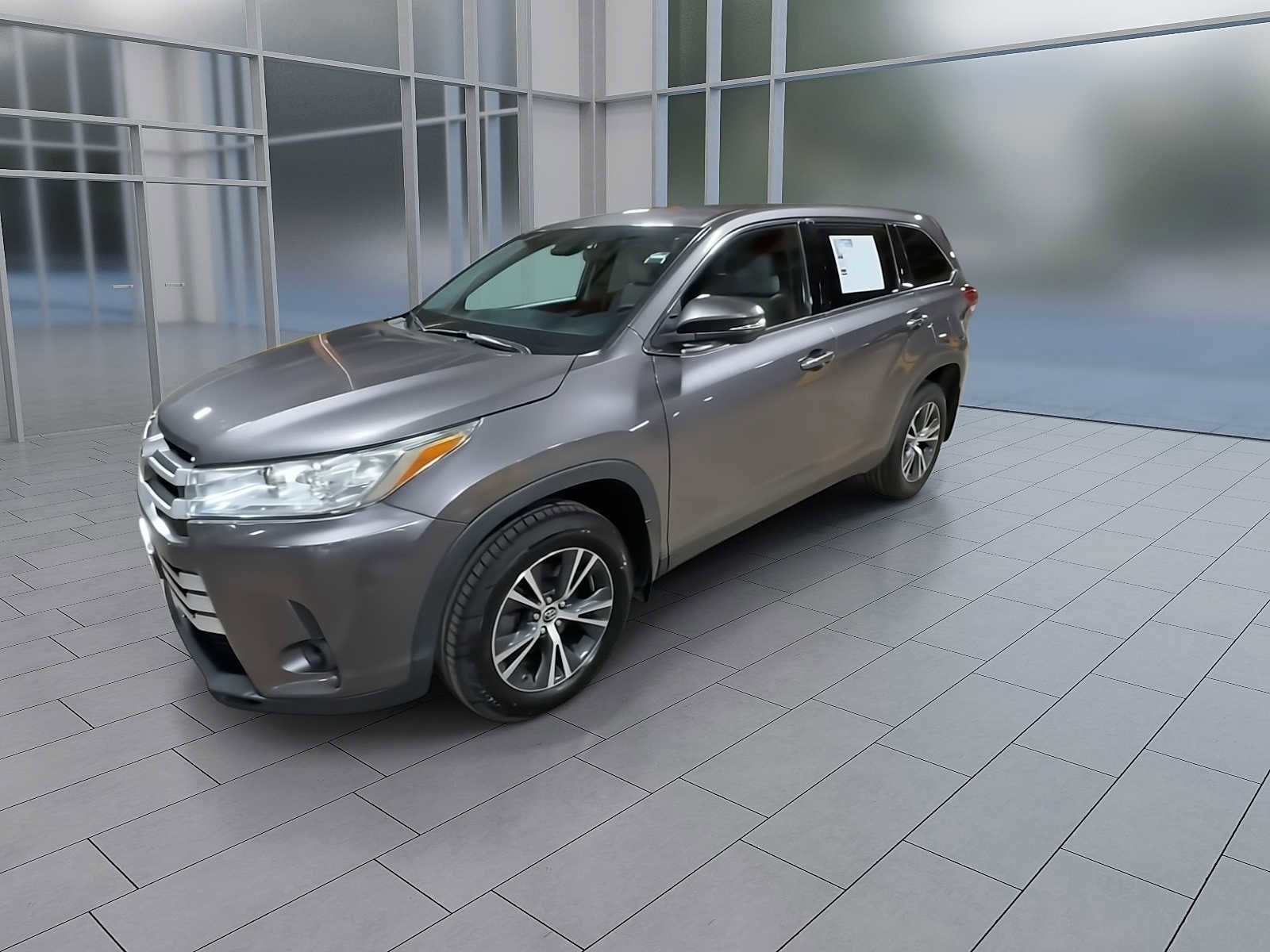 Thumbnail: 2019 Toyota Highlander - 4