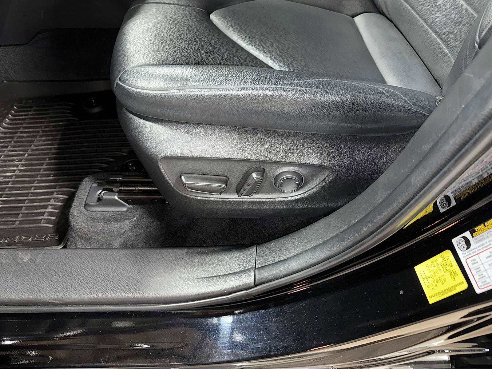 Thumbnail: 2023 Toyota Highlander - 24