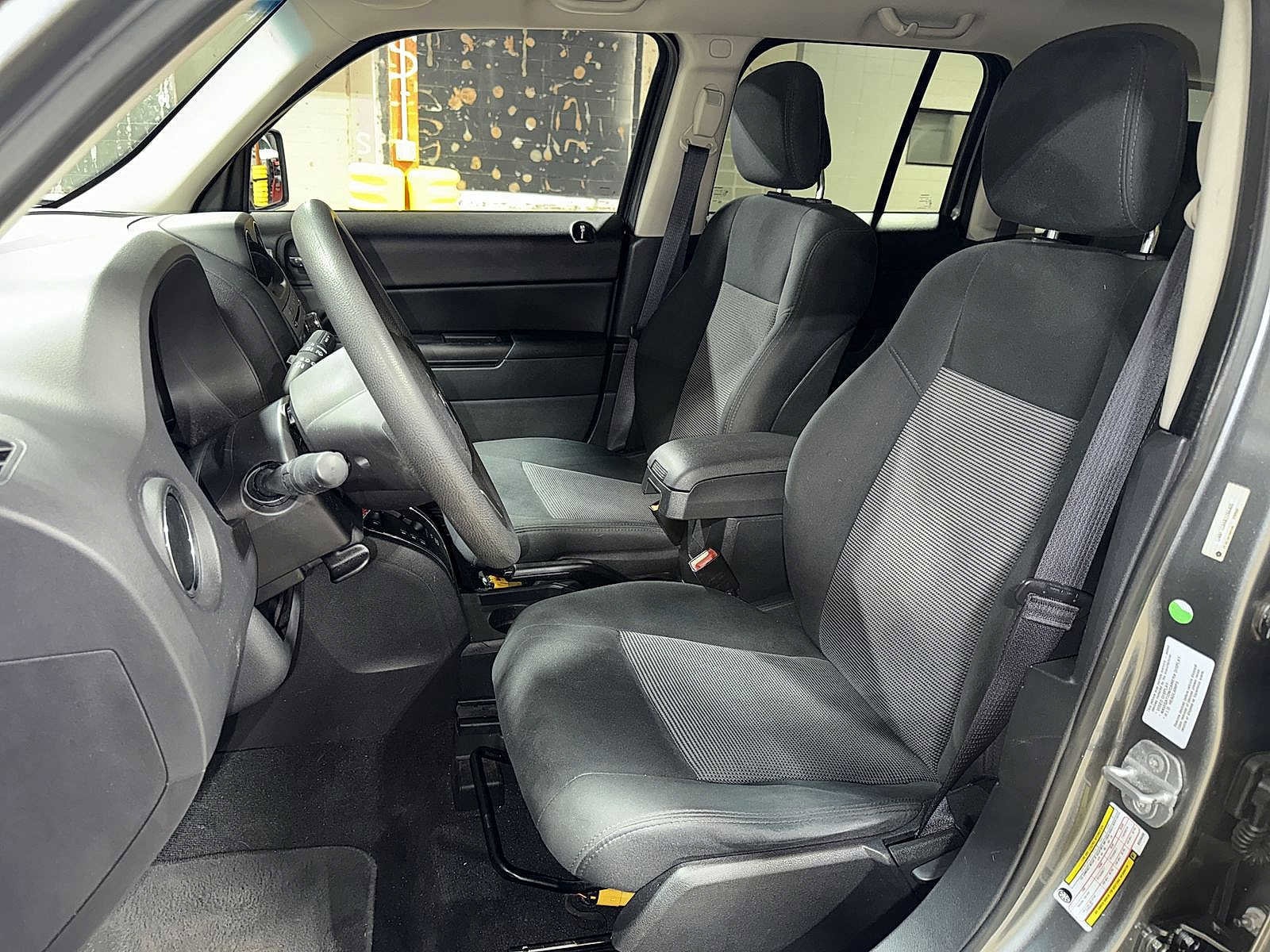 Thumbnail: 2011 Jeep Patriot - 15