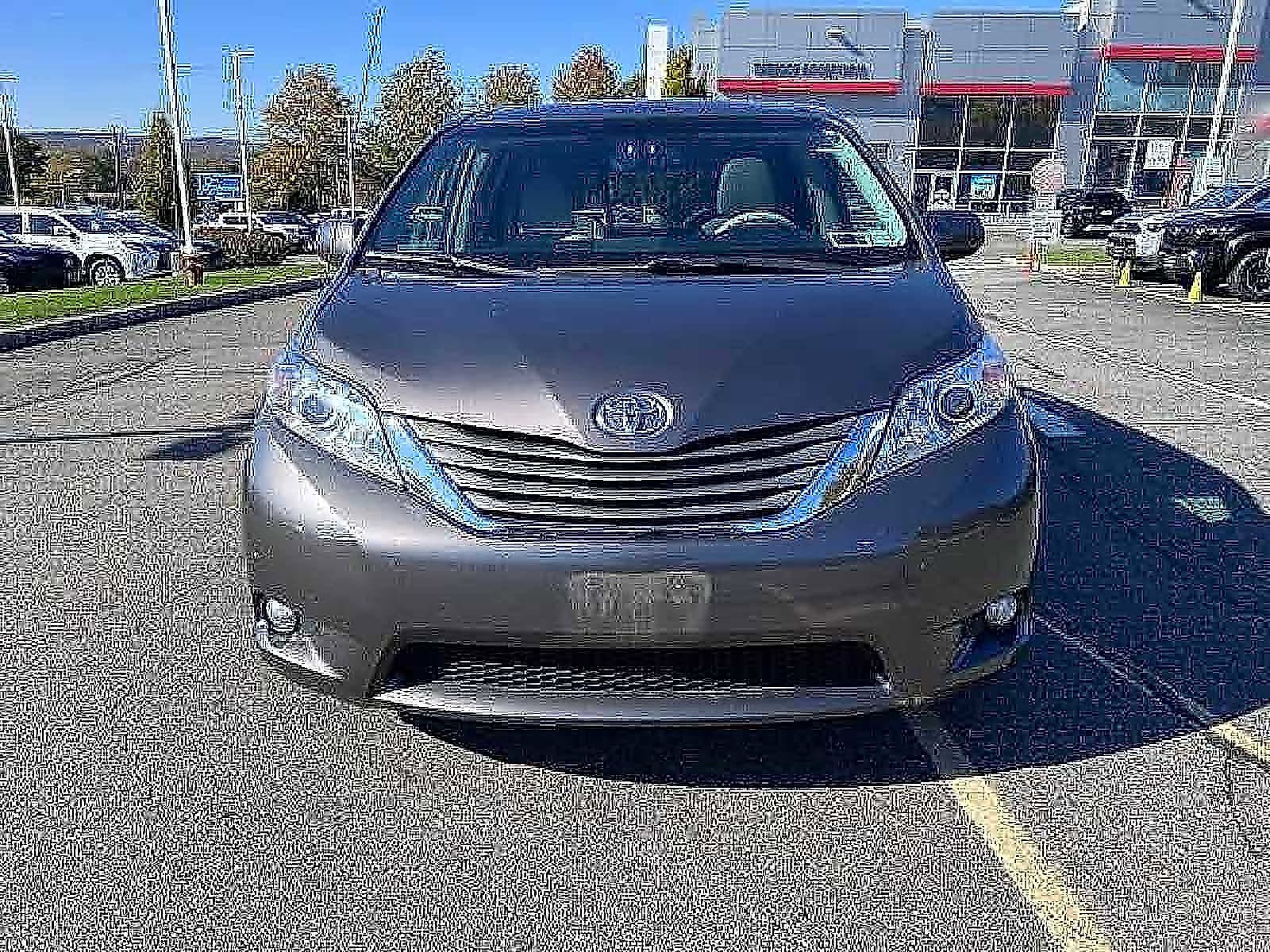 Thumbnail: 2013 Toyota Sienna - 2