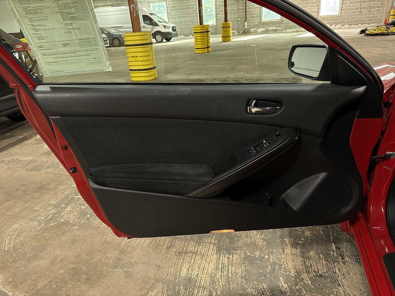 Thumbnail: 2011 Nissan Altima - 26