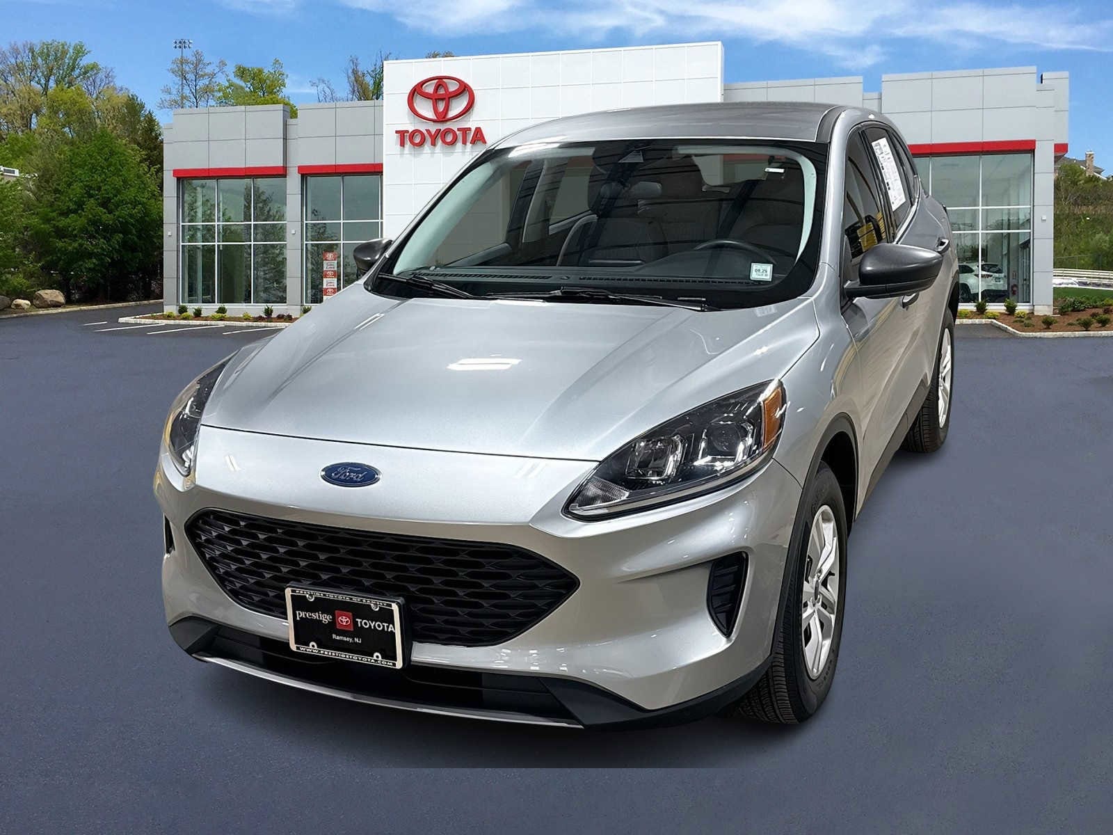 Thumbnail: 2022 Ford Escape - 1