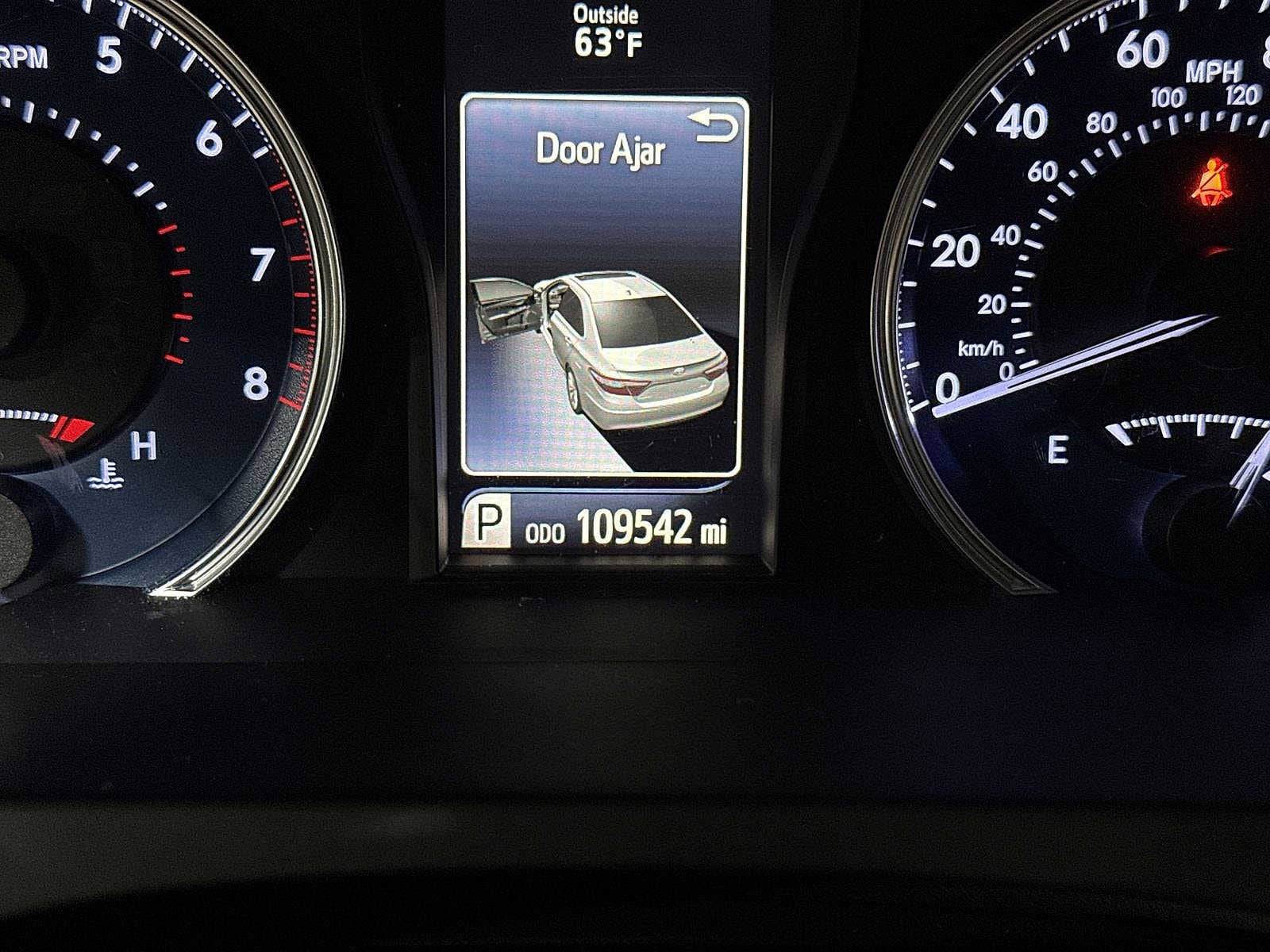 Thumbnail: 2016 Toyota Camry - 18