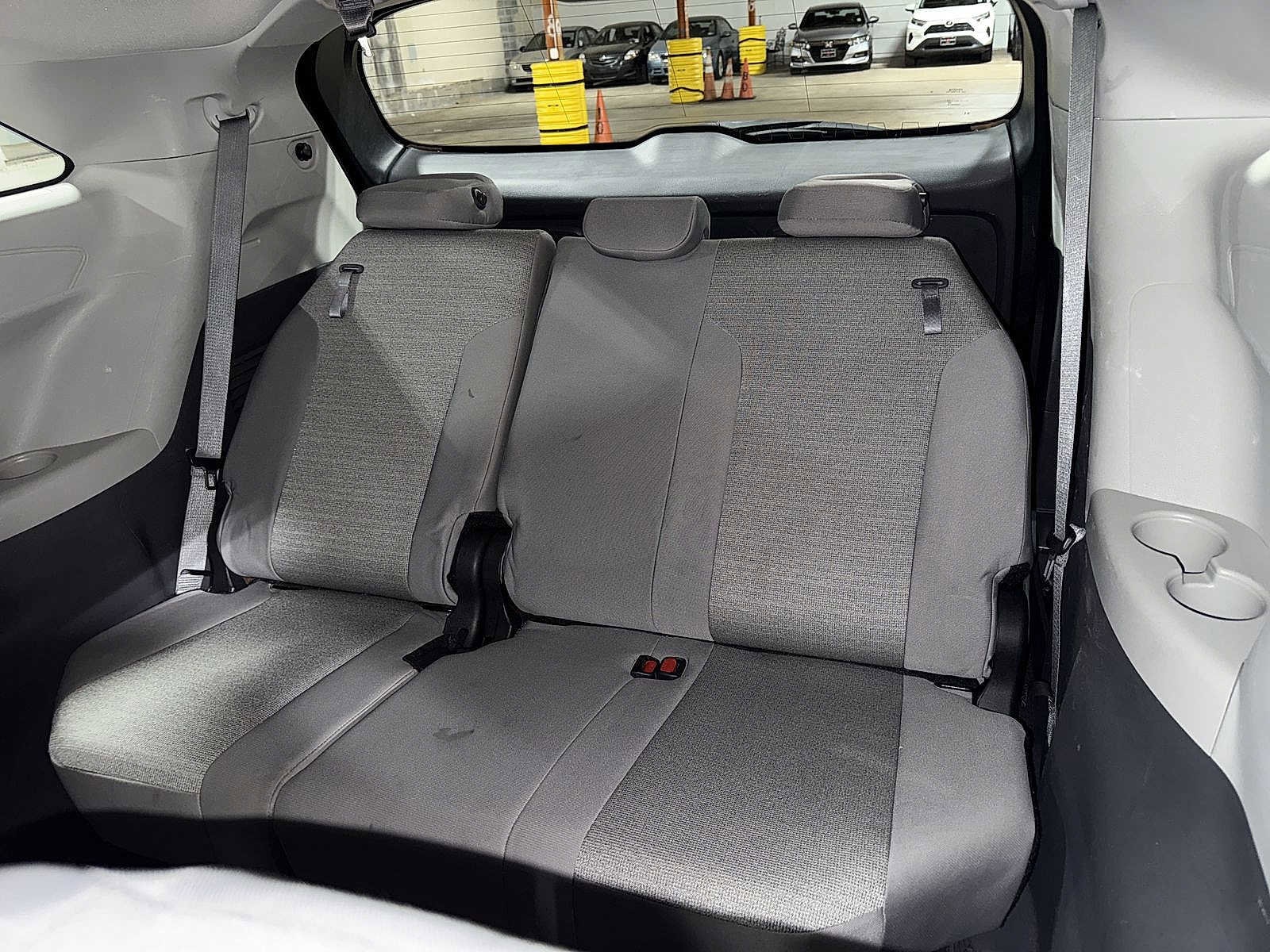 Thumbnail: 2023 Toyota Sienna - 18