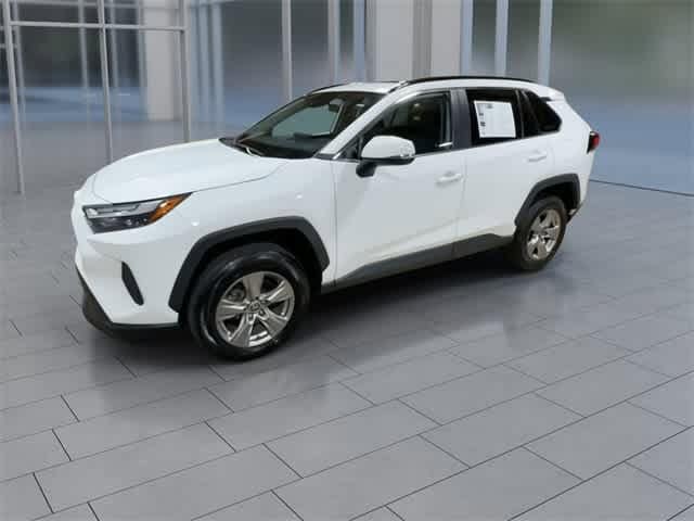 Thumbnail: 2022 Toyota RAV4 - 4
