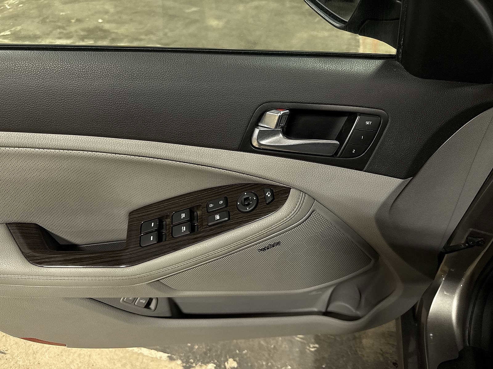 Thumbnail: 2015 Kia Optima - 23