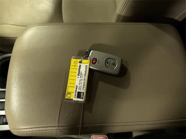 Thumbnail: 2014 Toyota 4Runner - 34