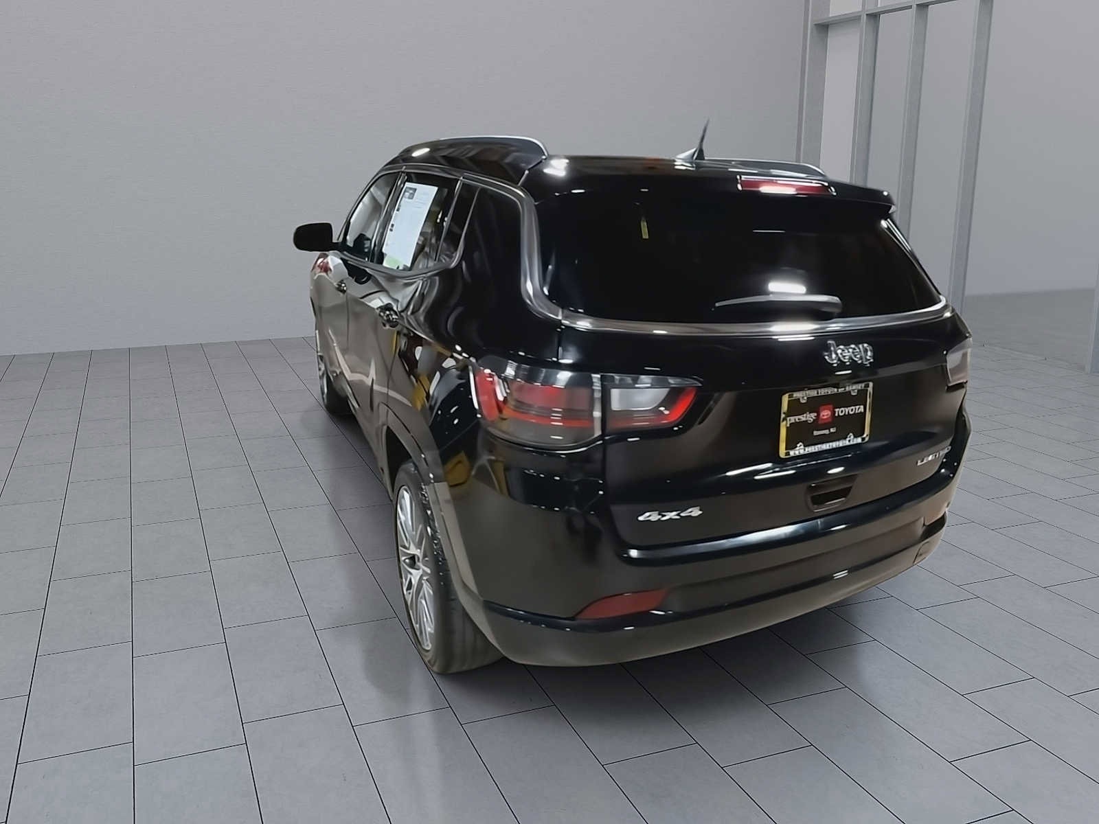 Thumbnail: 2022 Jeep Compass - 7