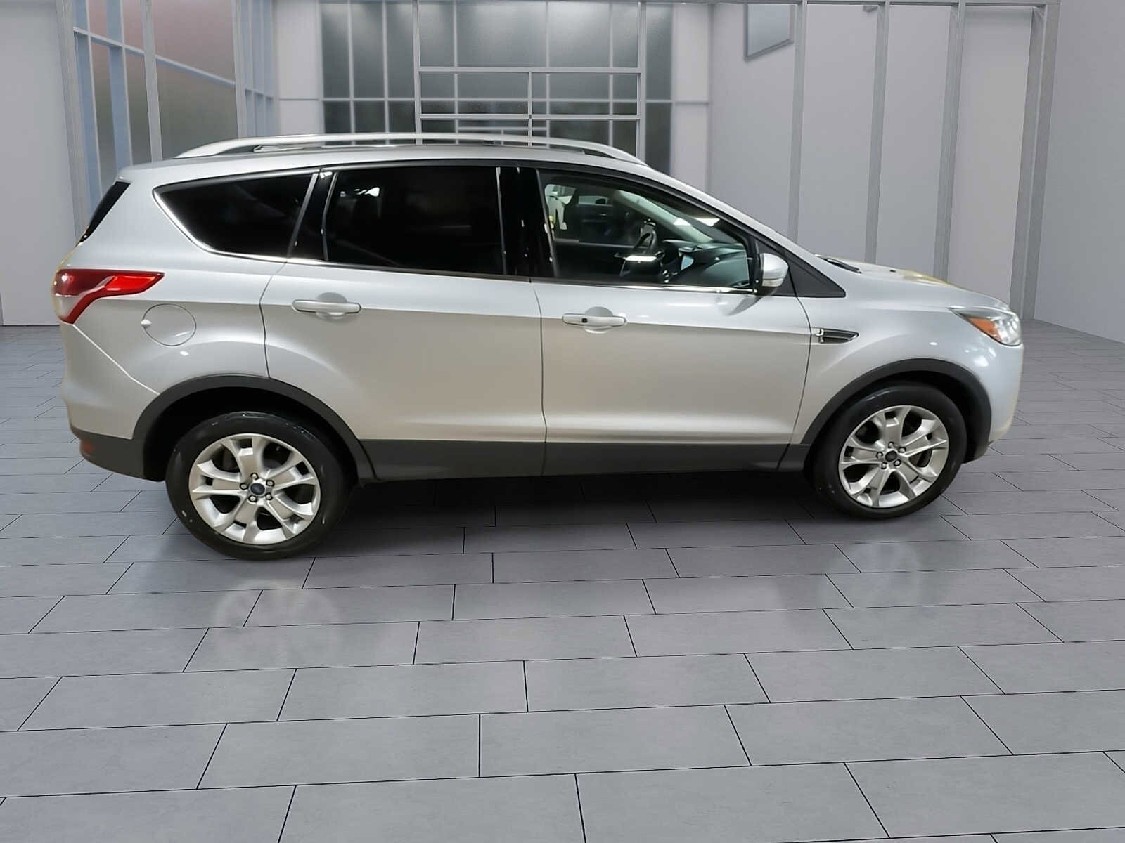 Thumbnail: 2016 Ford Escape - 9