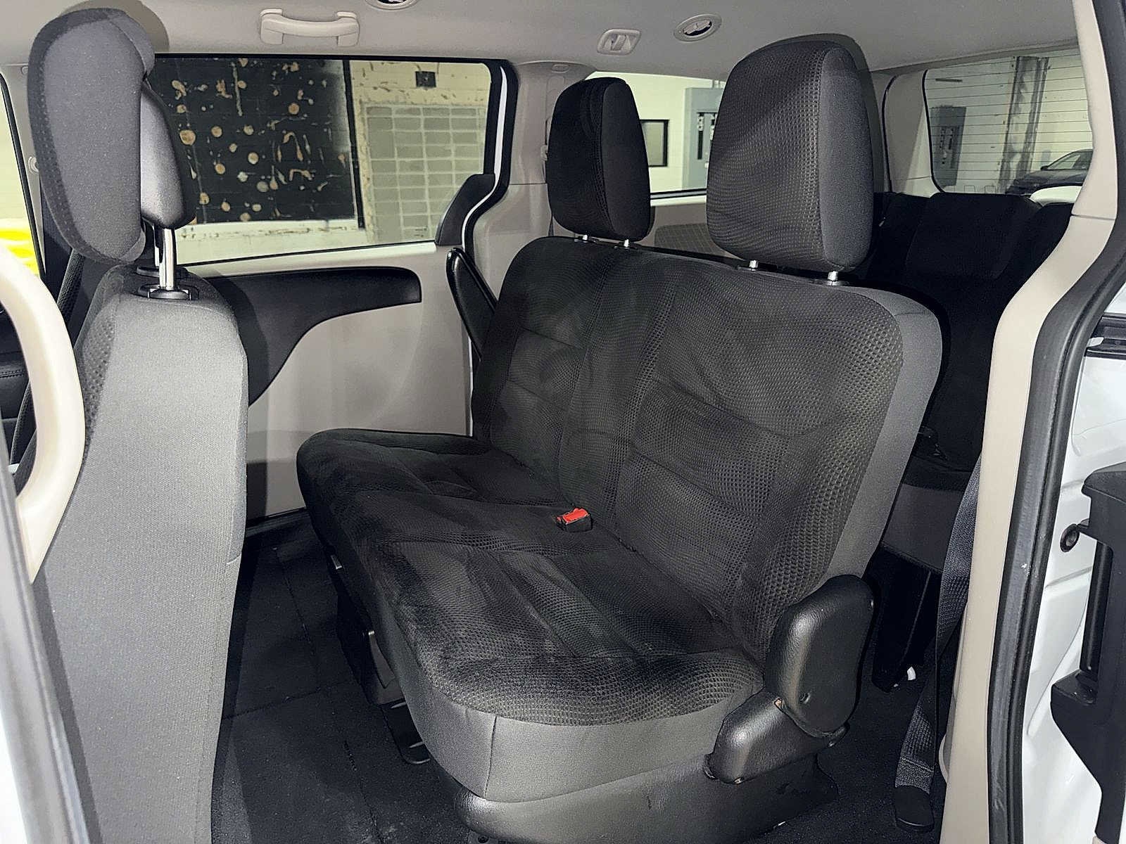 Thumbnail: 2019 Dodge Grand Caravan - 17