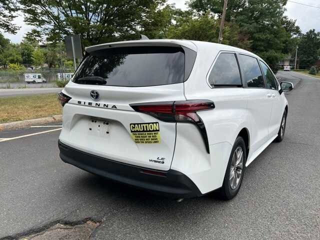 Thumbnail: 2022 Toyota Sienna - 4