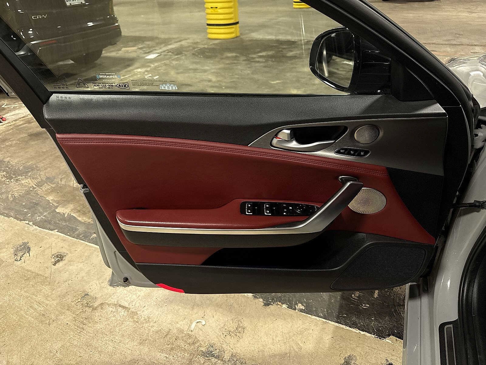 Thumbnail: 2018 Kia Stinger - 30