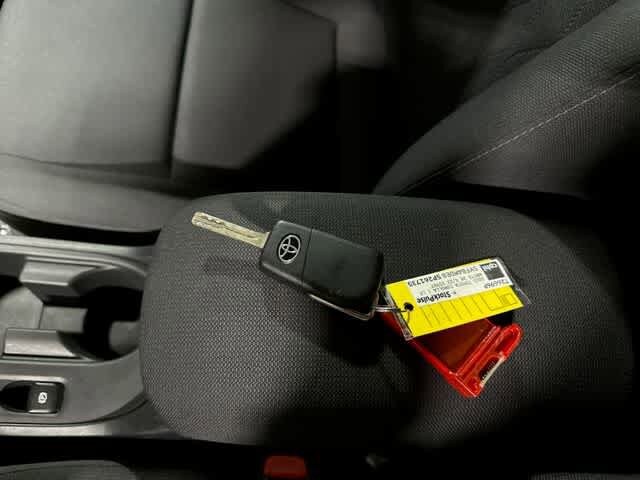 Thumbnail: 2025 Toyota Corolla - 31