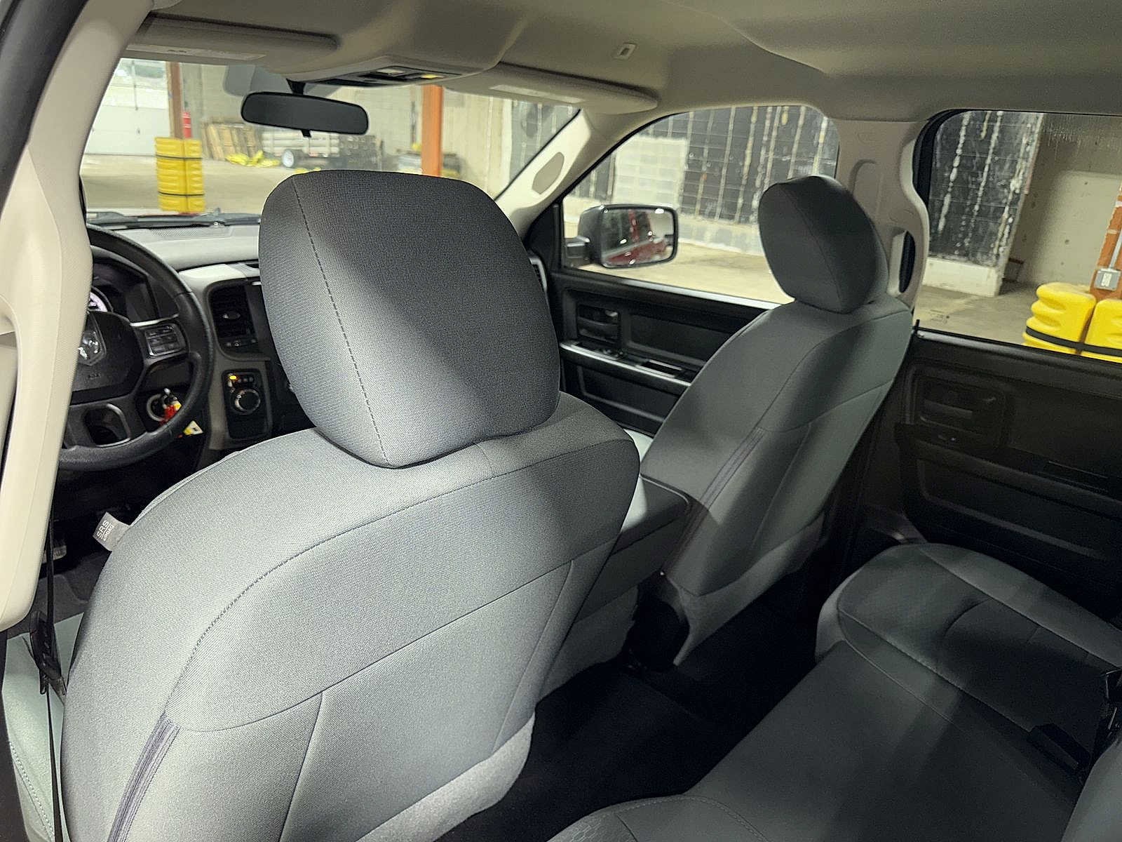 Thumbnail: 2019 RAM 1500 Classic - 25